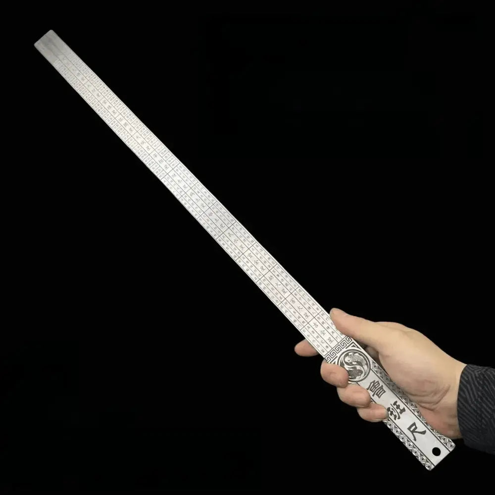Azura | Ruler made of hardened steel – used as an emergency tool