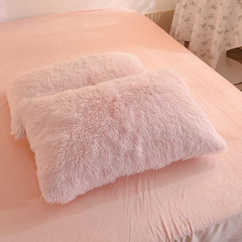 BowLift | Luxury Plush Duvet Cover with Zipper Closure and Corner Straps