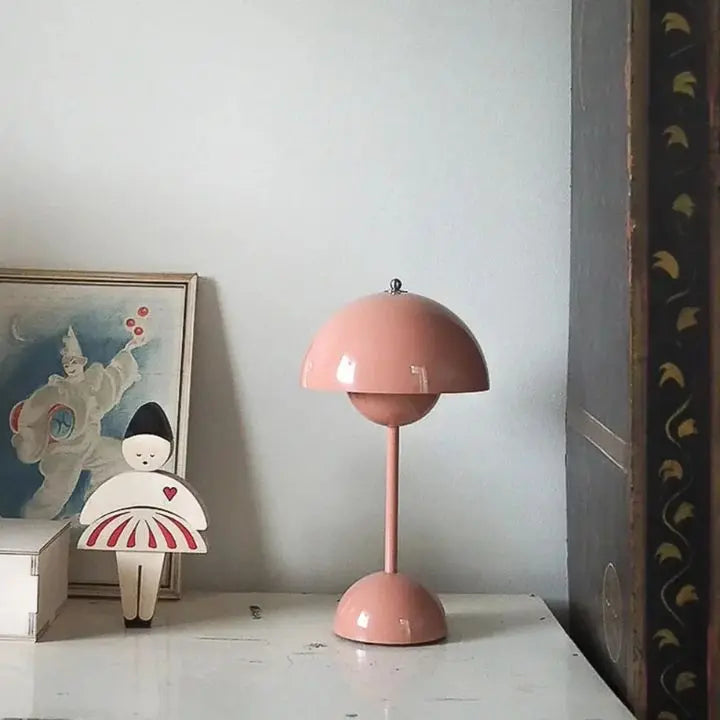 BowLift | Modern LED Table Lamp – Wireless and dimmable