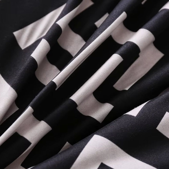 BowLift | Noir Enigma Duvet Cover Set | 3pcs Duvet Cover Set