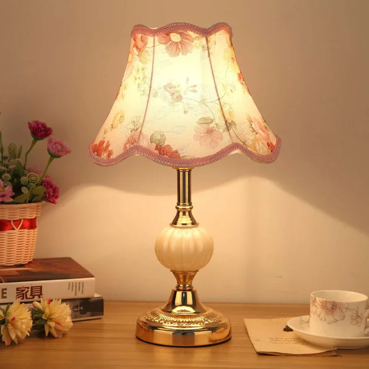 BowLift | Designer table lamp combining retro with Nordic minimalism