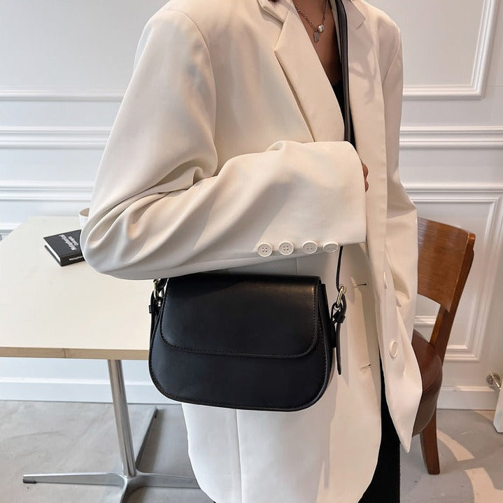 Eldborg | Elegant shoulder bag in muted nude tone