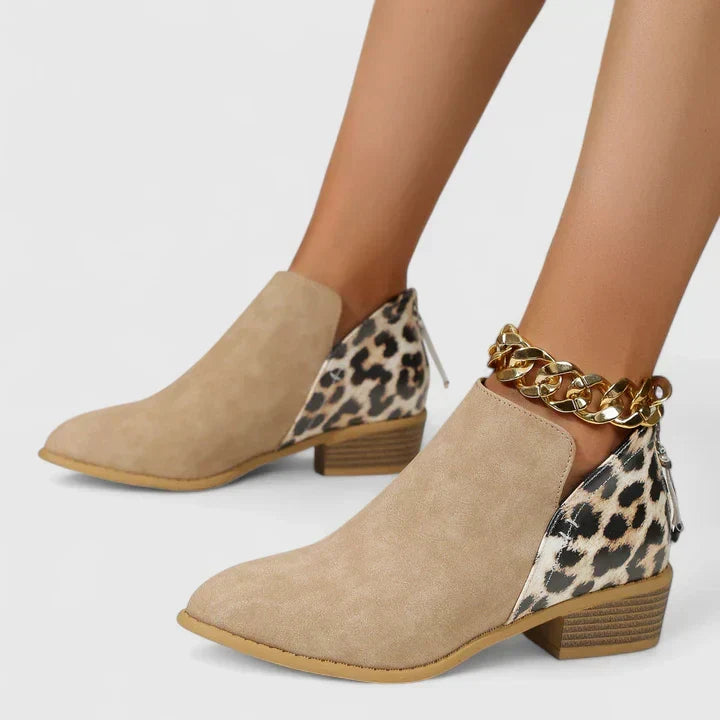 LISA – CHIC ANKLE BOOTIE WITH ACCENT