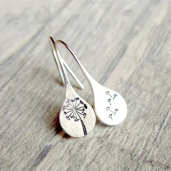Serina – Vintage earrings with timeless charm