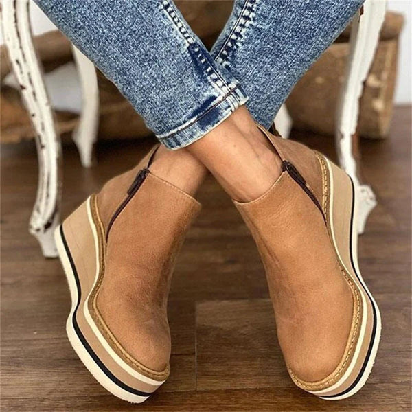 Deborah | Stylish boots for versatile outfits
