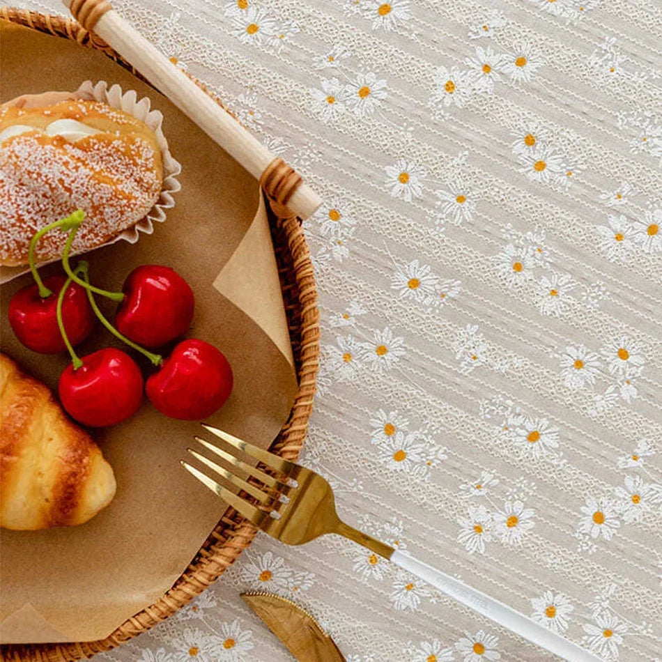 BowLift | Floral tablecloth