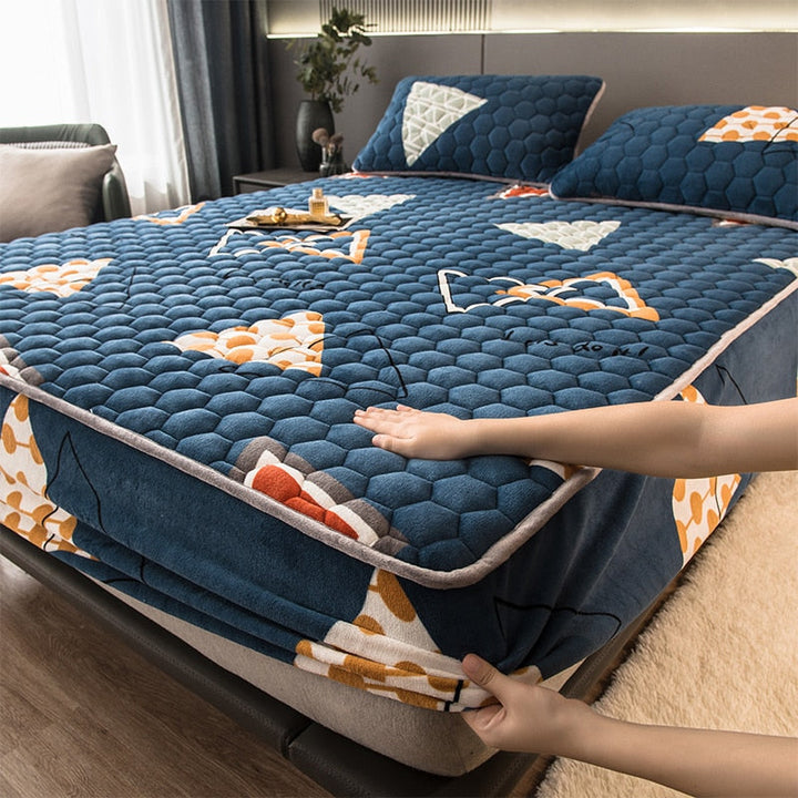 BowLift | Elegant Velvet Thick Mattress Cover