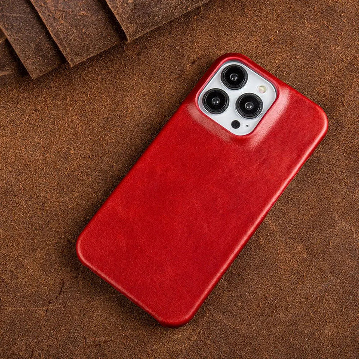 Azura | RoyalLeather: Luxurious, handmade case made of genuine cowhide leather for the iPhone
