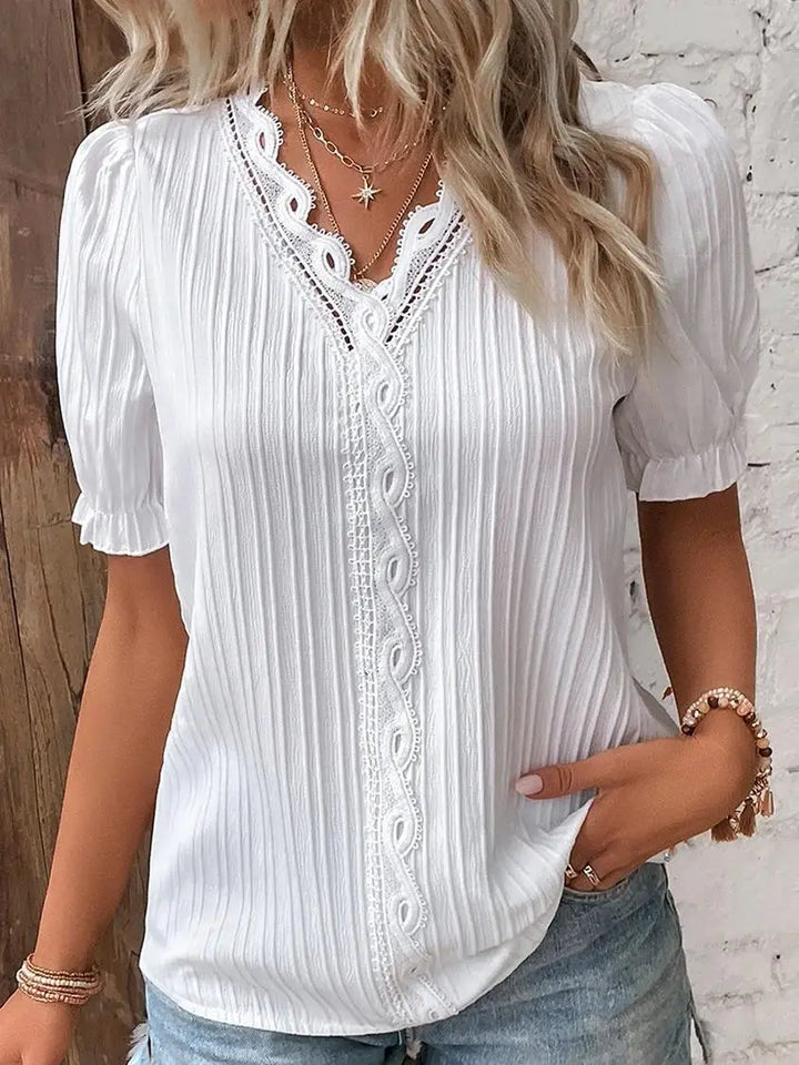 Mélissa | Elegant Blouse with Delicate Details
