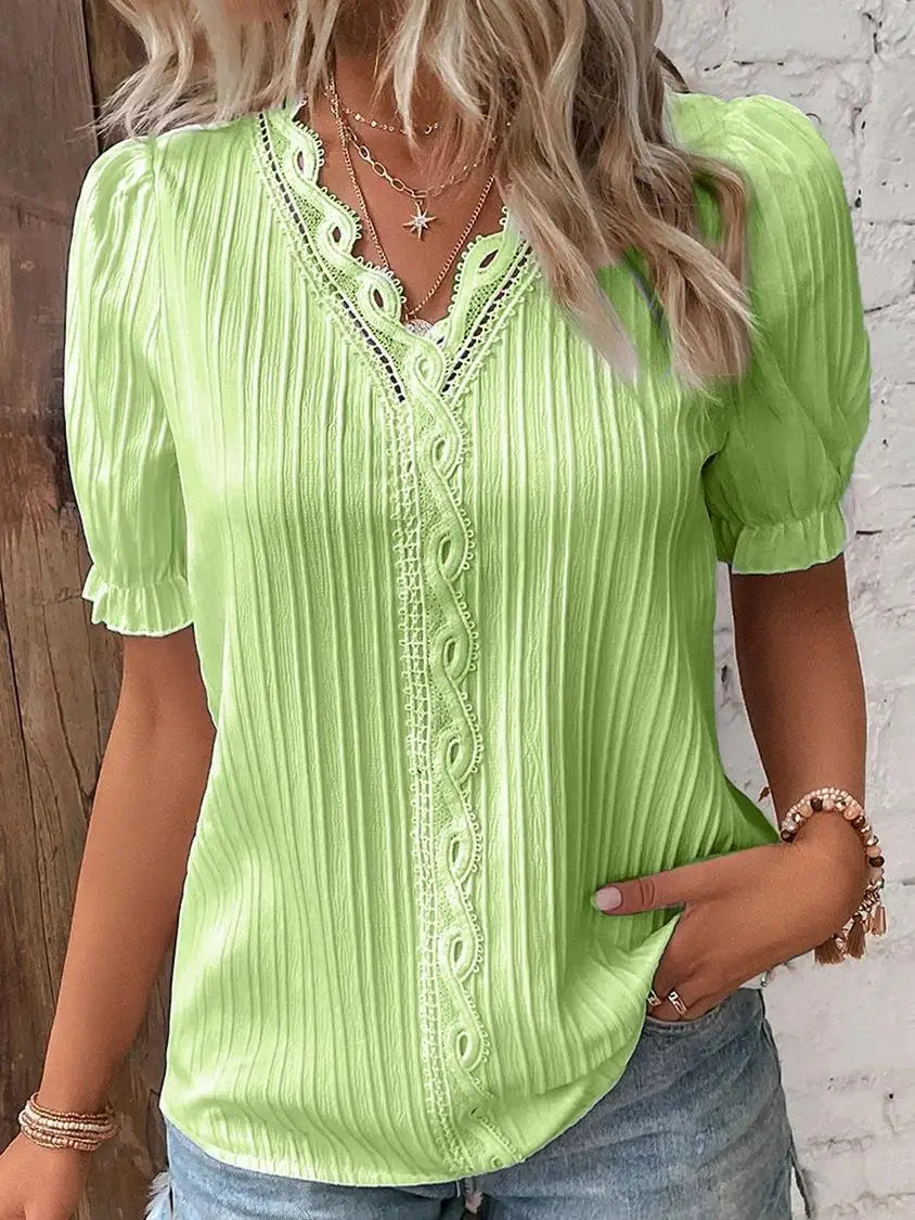 Mélissa | Elegant Blouse with Delicate Details