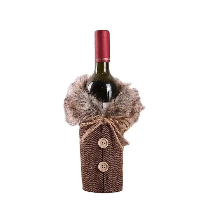 Christmas bottle cover with fur collar – festive cover for wine bottles, gnome decoration for Christmas, perfect as gift wrapping | Azura