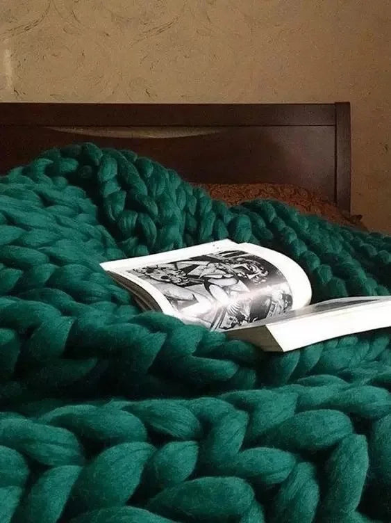 Azura | Chunky Knit Blanket – Cozy Wool Blanket for Every Room – Soft & Warm – Perfect for Sofa and Bed