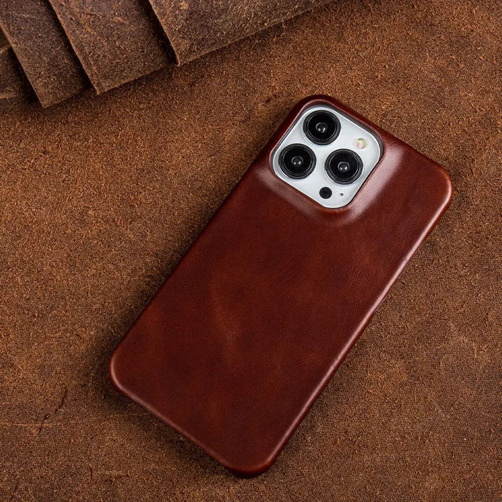 Azura | RoyalLeather: Luxurious, handmade case made of genuine cowhide leather for the iPhone