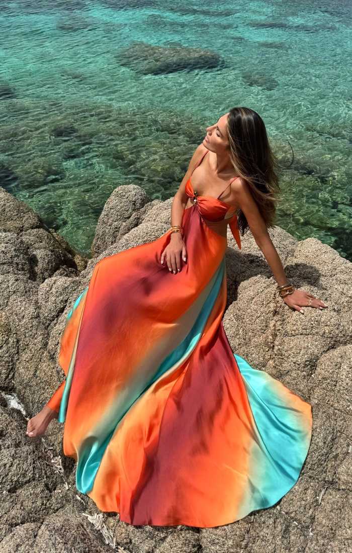 ELOWYN – GRADIENT BACKLESS SLEEVELESS SLING MAXI DRESS