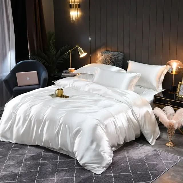 BowLift | Luxurious silk duvet cover for elegant sleep comfort