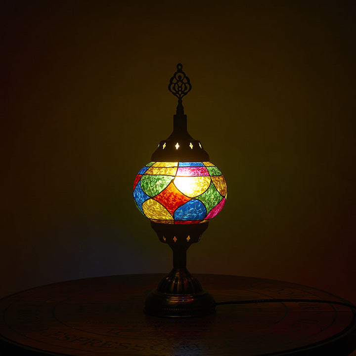 BowLift | Traditional Tiffany romantic oval iron enameled 1-light table lamp for the bedroom