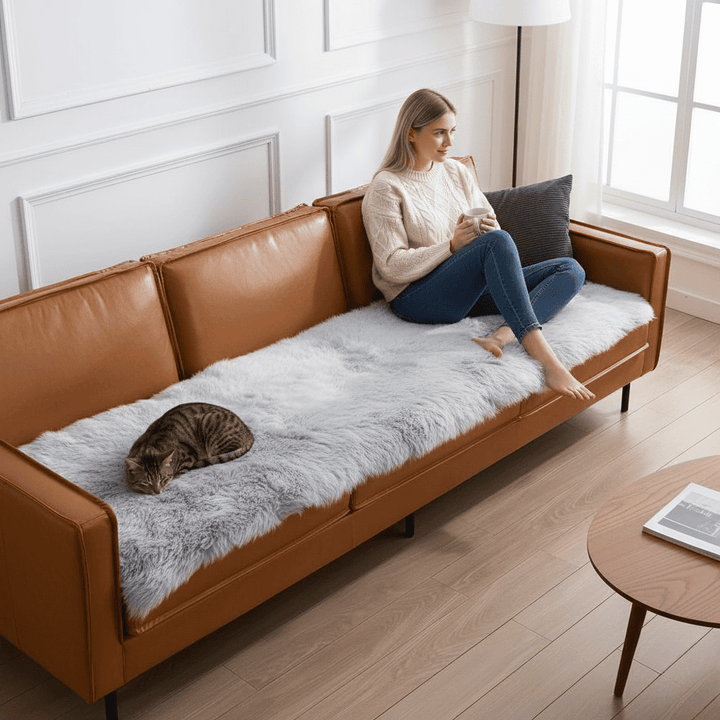 BowLift | Fluffy velvet sofa cover with noble aesthetics