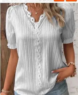 Mélissa | Elegant Blouse with Delicate Details