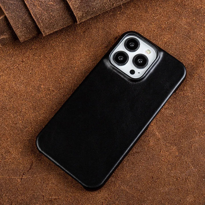 Azura | RoyalLeather: Luxurious, handmade case made of genuine cowhide leather for the iPhone