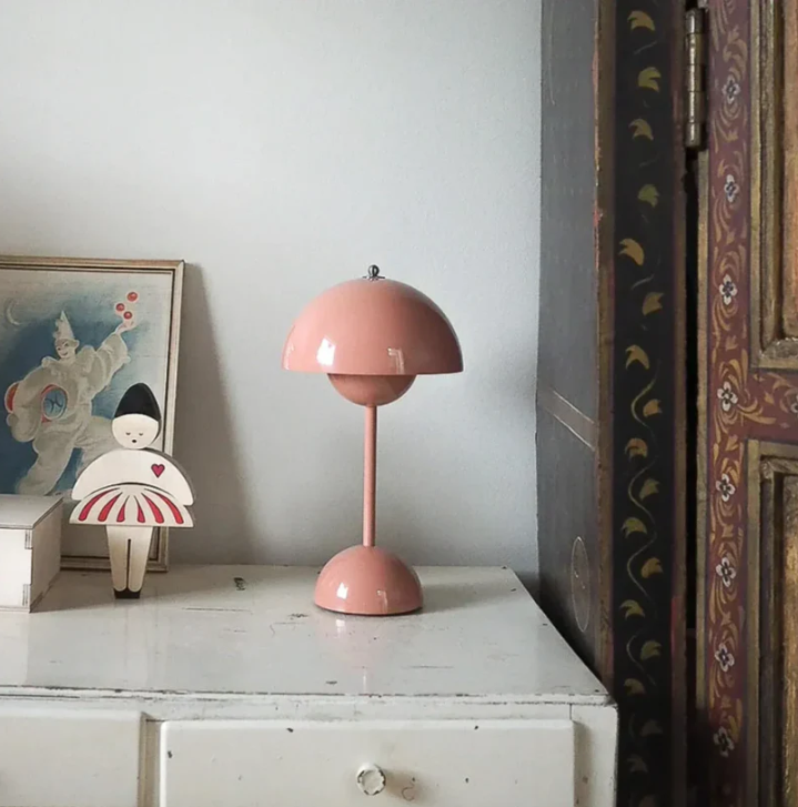 BowLift | Contemporary Touch Table Lamp