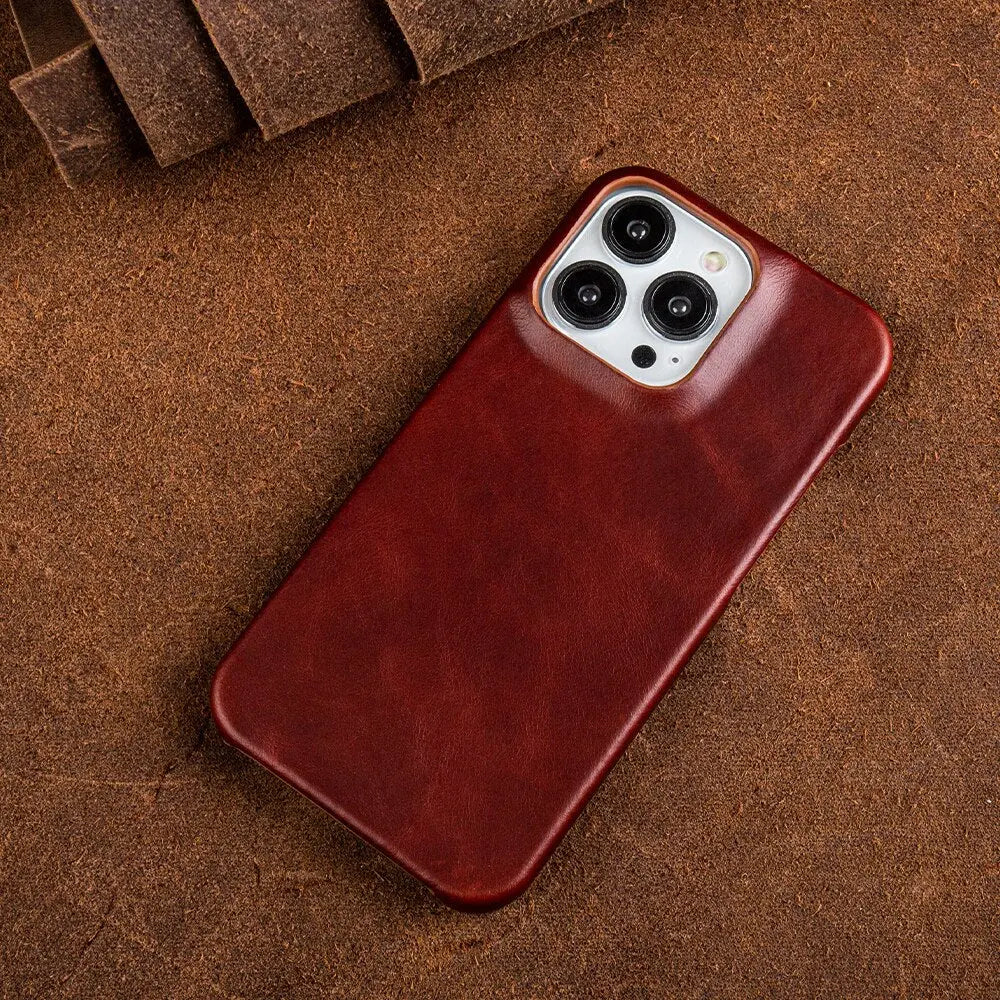 Azura | RoyalLeather: Luxurious, handmade case made of genuine cowhide leather for the iPhone