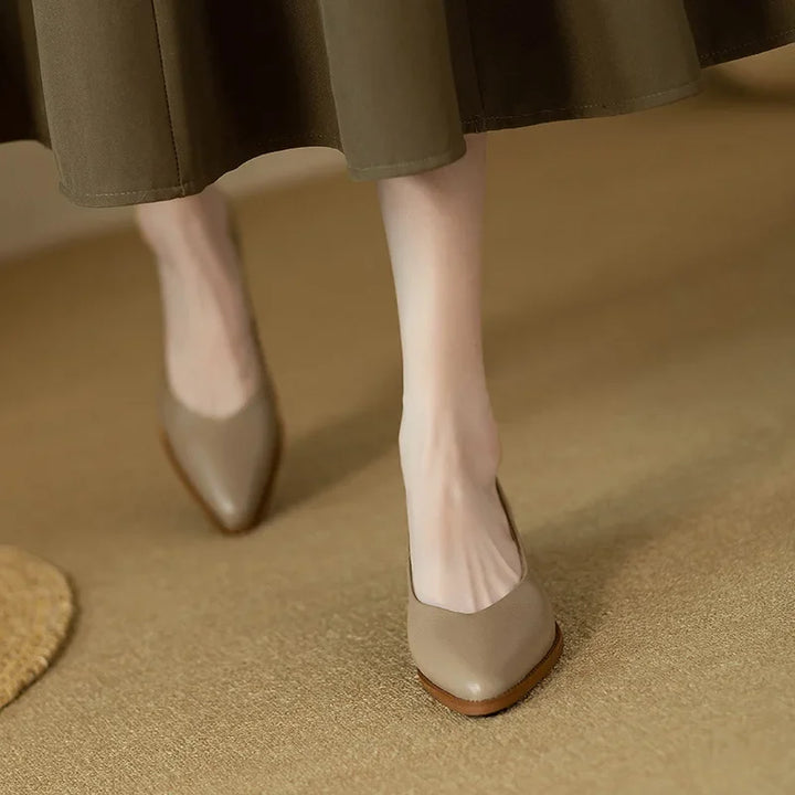 Helen Classic Pumps
