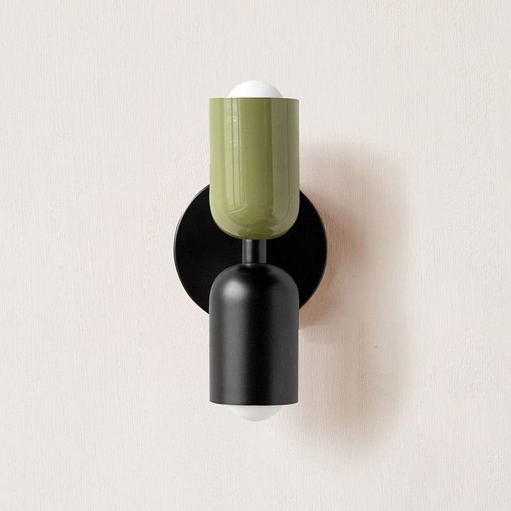 BowLift | Lively, minimalist wall lamp with two light bulbs