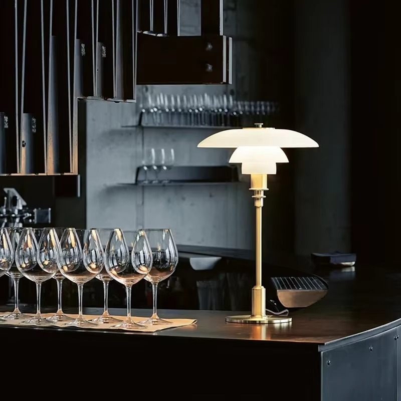 BowLift | Danish designer lamp - Dimmable table lamp