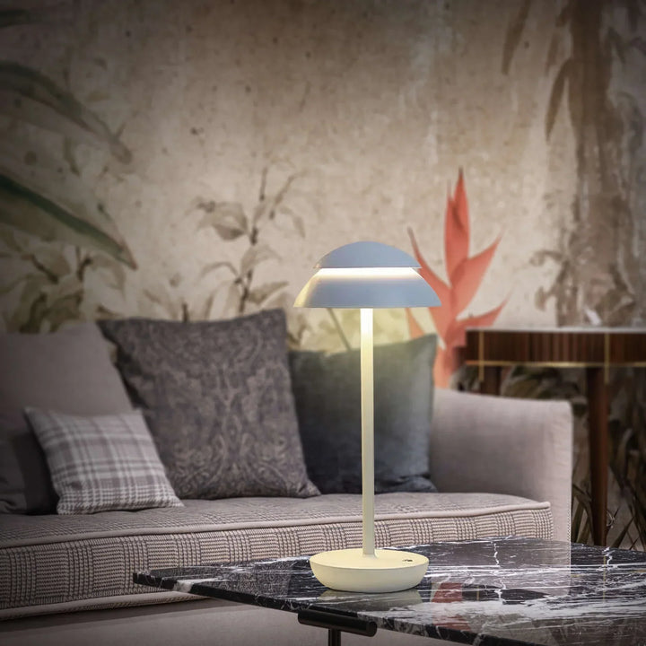 BowLift | Modern Metal Table Lamp