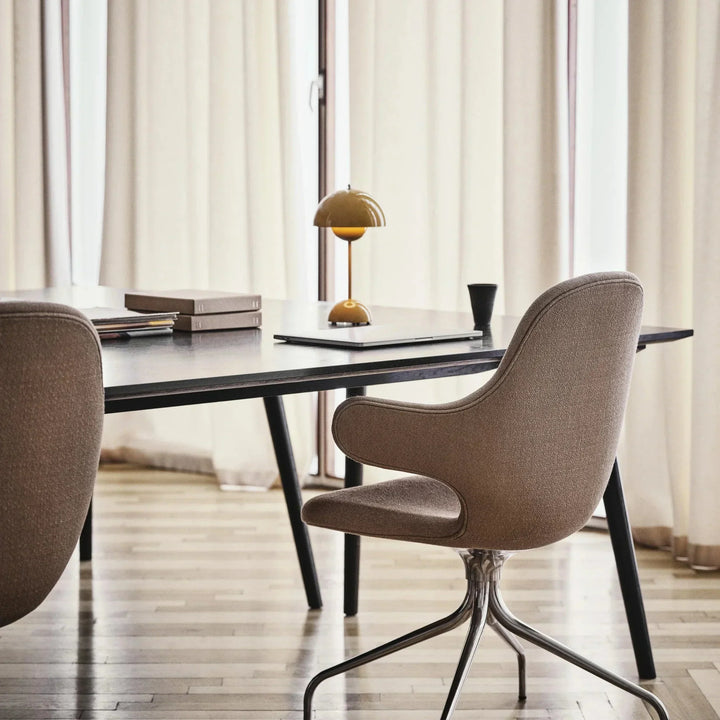 BowLift | LED Table Lamp Ambient Lighting Modern Interior