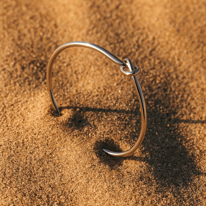 Bormio Bracelet – Thin Bracelet with Knot in Gold or Silver