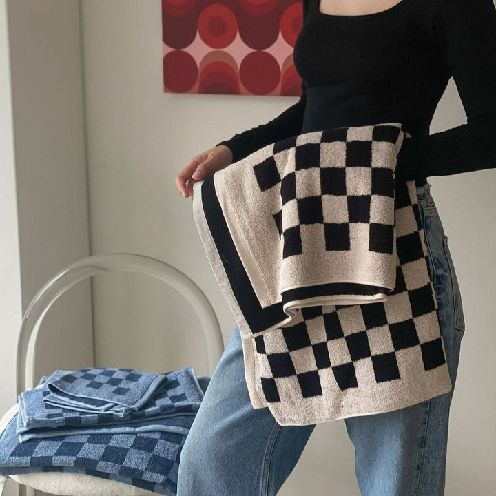 BowLift | Checkerboard Plus Towel Collection