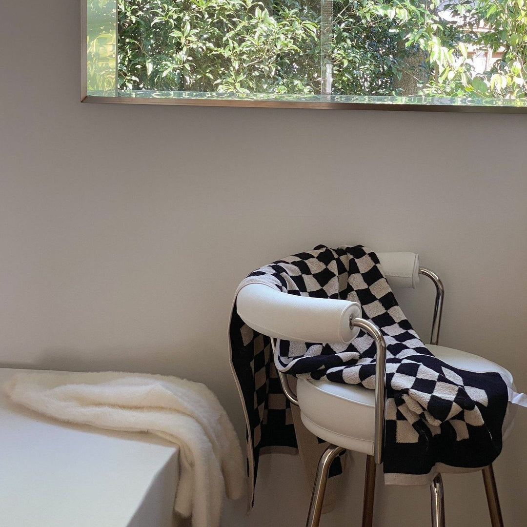 BowLift | Checkerboard Plus Towel Collection