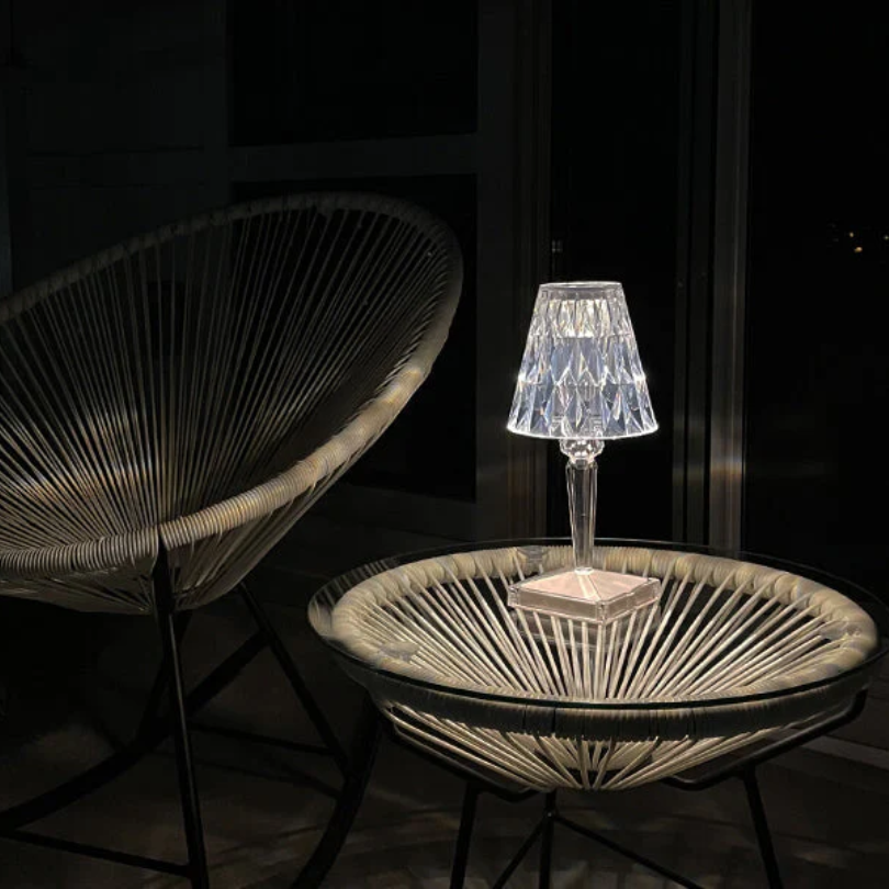 BowLift | Chic Table Lamp with Crystal Design - CrystalLuxe