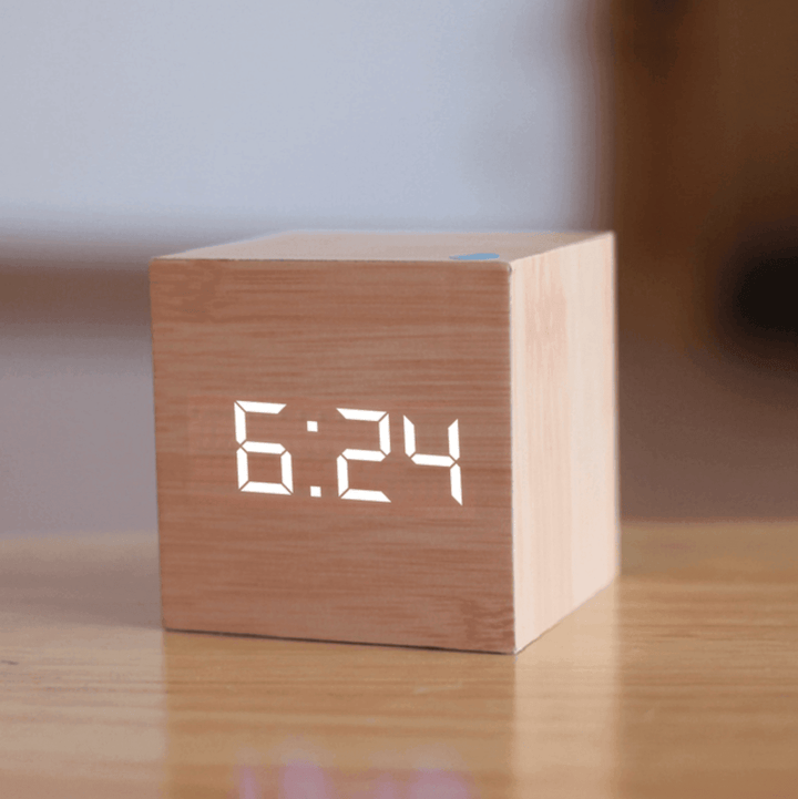 BowLift | Digital Wood LED Clock