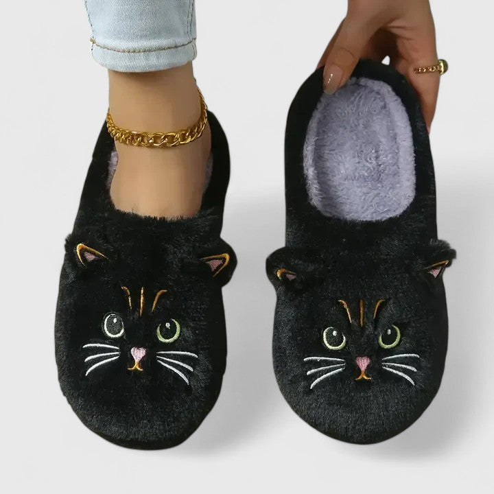 LUCY – COZY CAT FACE SLIPPERS