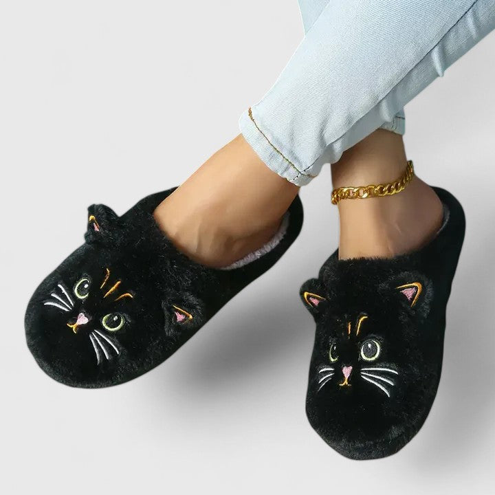 LUCY – COZY CAT FACE SLIPPERS