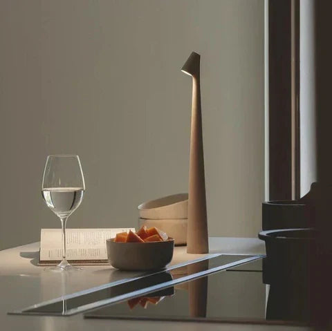 BowLift | Wireless LED lamp in minimalist design | Table lamp
