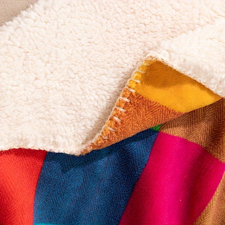 Azura | Coral fleece blanket – Reversible thick Sherpa blanket with a colorful checkered pattern