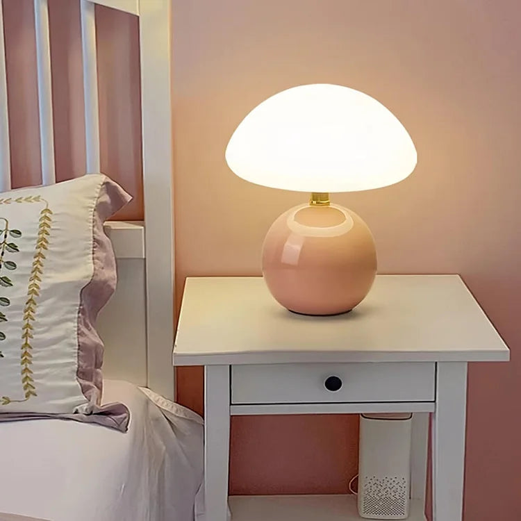 BowLift | Mushroom Shaped Table Lamp – Elegant French Cream Lamp for a Cozy Bedroom