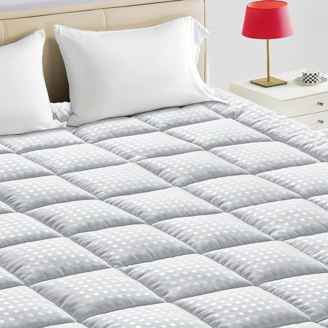 Ultimate Cooling Mattress Pad – Premium Quilted Pillow Top, Luxuriously Fluffy and Ultra-Breathable with Secure 14-18 Deep Pocket Cover – Enhanced Sleep Comfort, 1pc | Azura