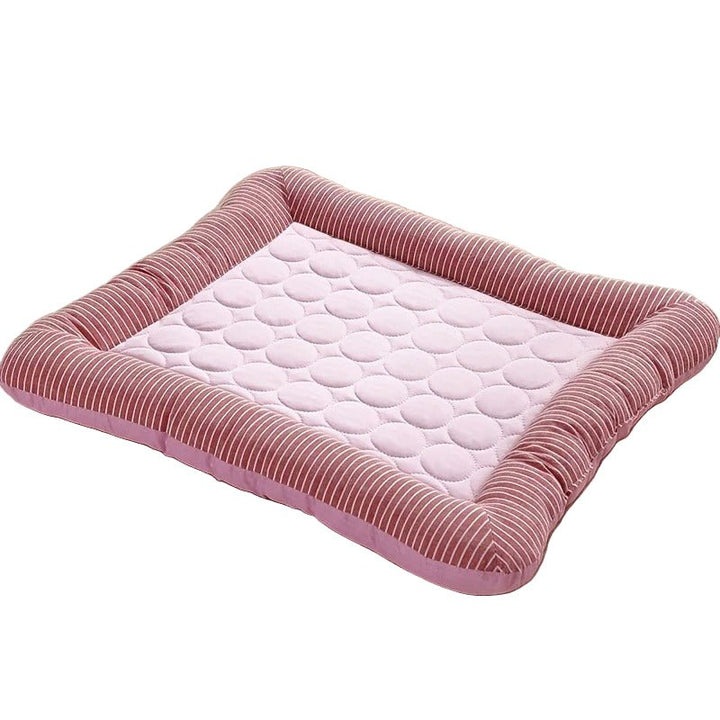 Cooling mat for pets with raised padded edge | Azura