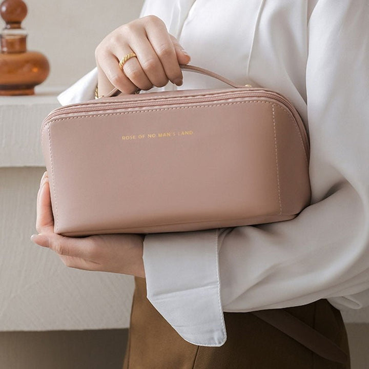 Azura | Cosmetic bag | Elegant and spacious | Practical storage