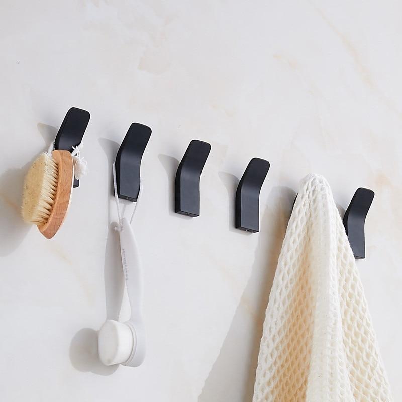 BowLift | Gold Wall Hooks – Luxurious Brass Coat Hooks for Hallway and Bedroom
