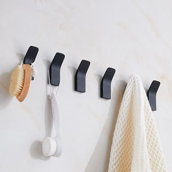 BowLift | Gold Wall Hooks – Luxurious Brass Coat Hooks for Hallway and Bedroom