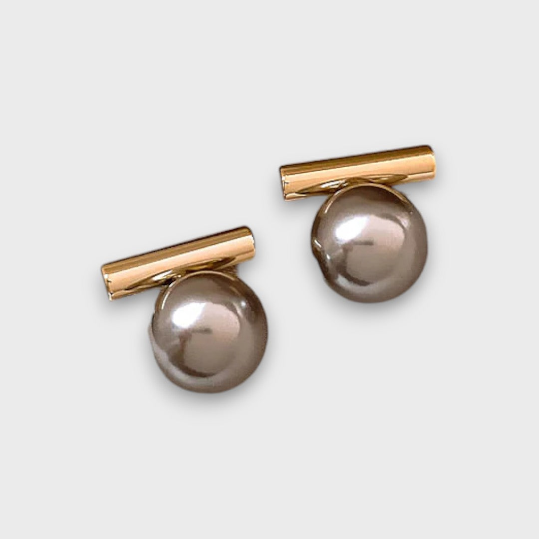 Velana – Architectural Pearl Earrings