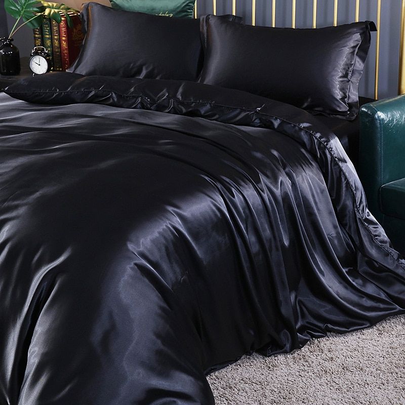 4-piece luxury set silk/satin bedding - 2x pillowcases and fitted sheet Bowlift
