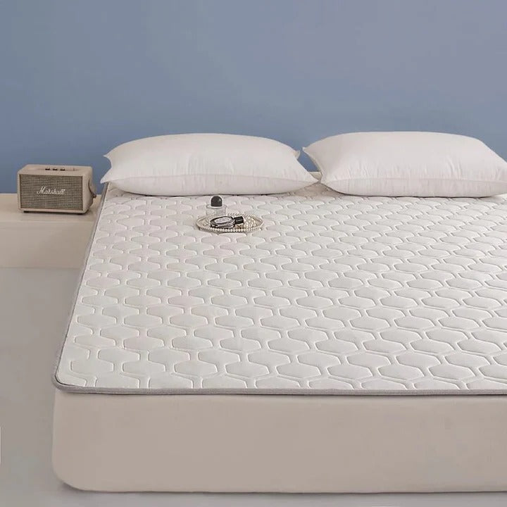 Quilted Cooling Mattress Pad with High-Density Cooling Fiber | Azura
