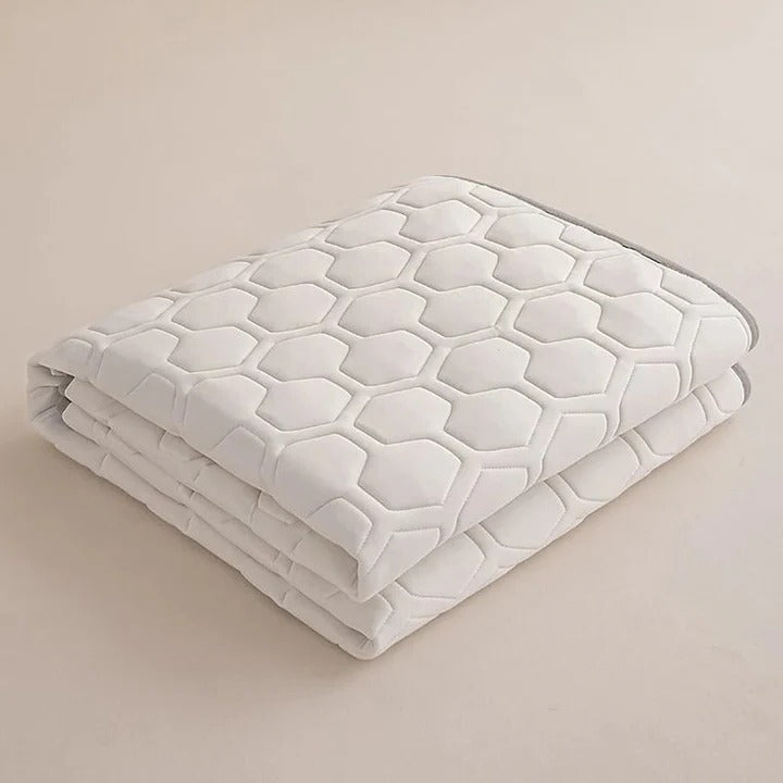 Quilted Cooling Mattress Pad with High-Density Cooling Fiber | Azura