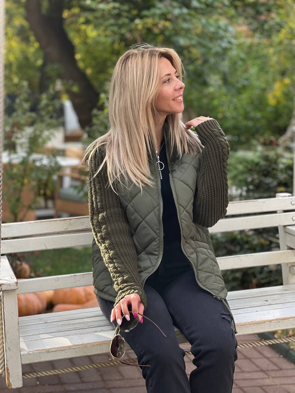 BROOKE – COZY QUILTED KNIT-SLEEVE JACKET